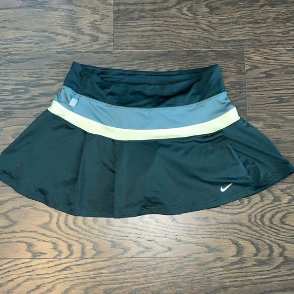 Nike dri-fit tennis skort in 2 note dark Green Yellow size M - Picture 1 of 7